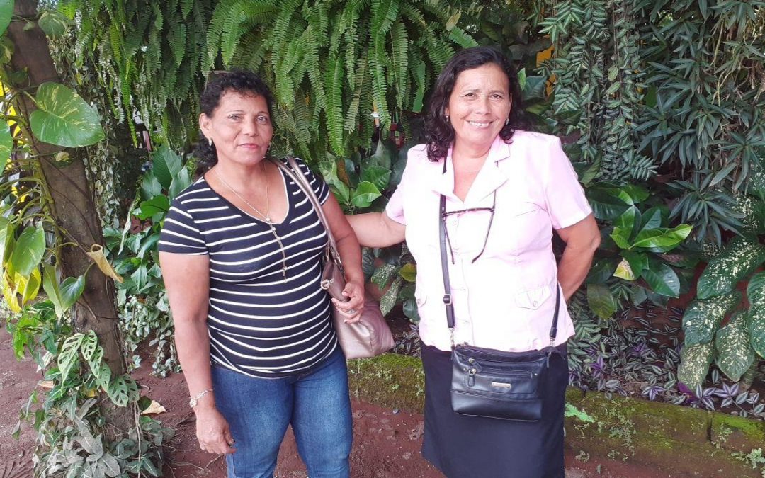 Visita de Alba e Lourdes, lideresas de pesca e marisqueo no sur de Honduras